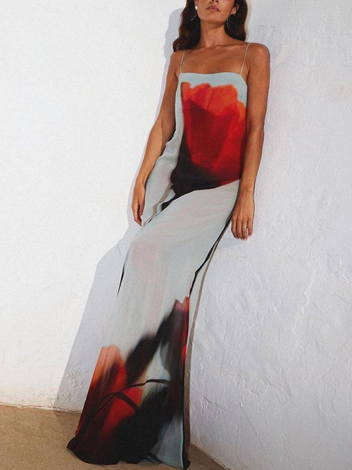 Comfortable women's maxi sundress, perfect for warm weather, featuring a beautiful abstract pattern.