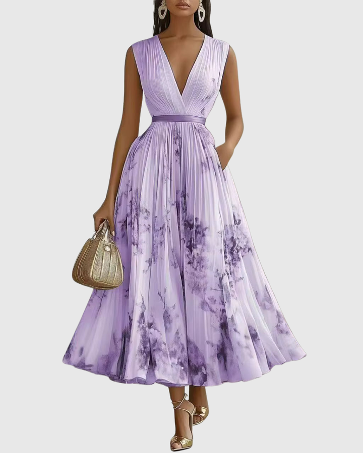 Fashionable pleated V-neck maxi dress for women, perfect for wedding guests and upscale occasion wear.