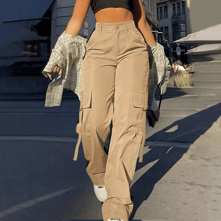 Comfortable women's high waisted utility cargo pants. Relaxed fit, straight leg, ideal for casual everyday wear.