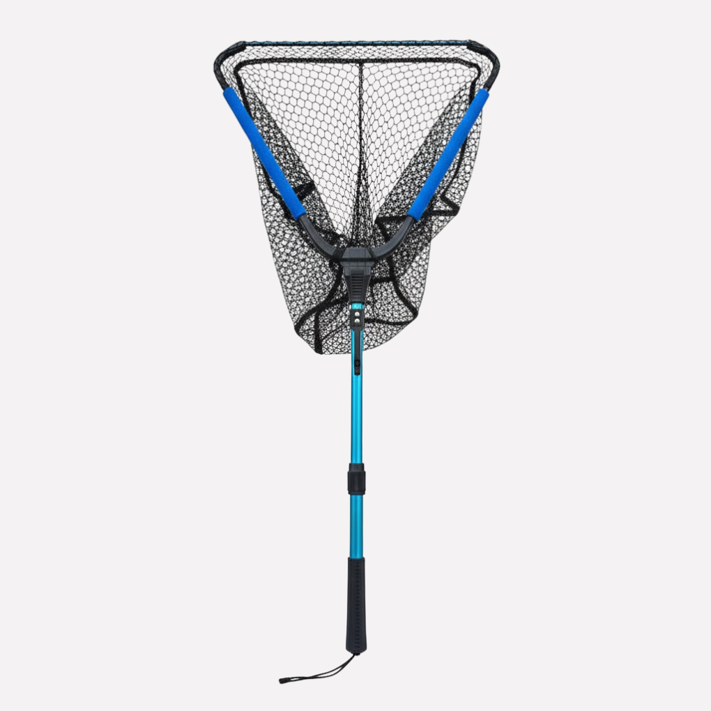 Durable telescopic fishing net, ideal for easy fish landing. A must-have portable angler's landing net.
