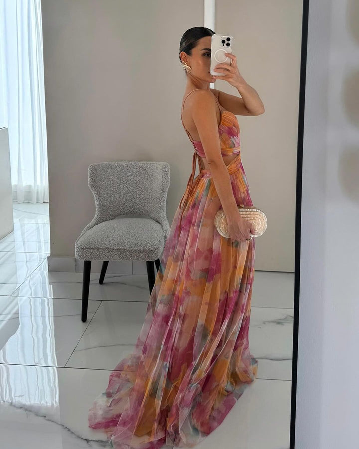 Beautiful sleeveless floral maxi dress for women, ideal for summer and special occasions.