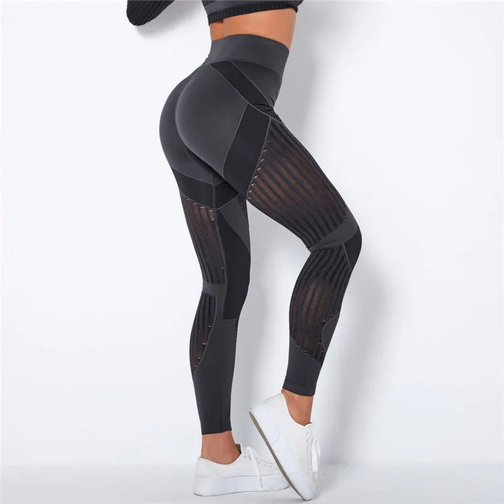 Comfortable women's high-waist seamless leggings. Sculpting activewear ideal for yoga, workouts & athletic style.