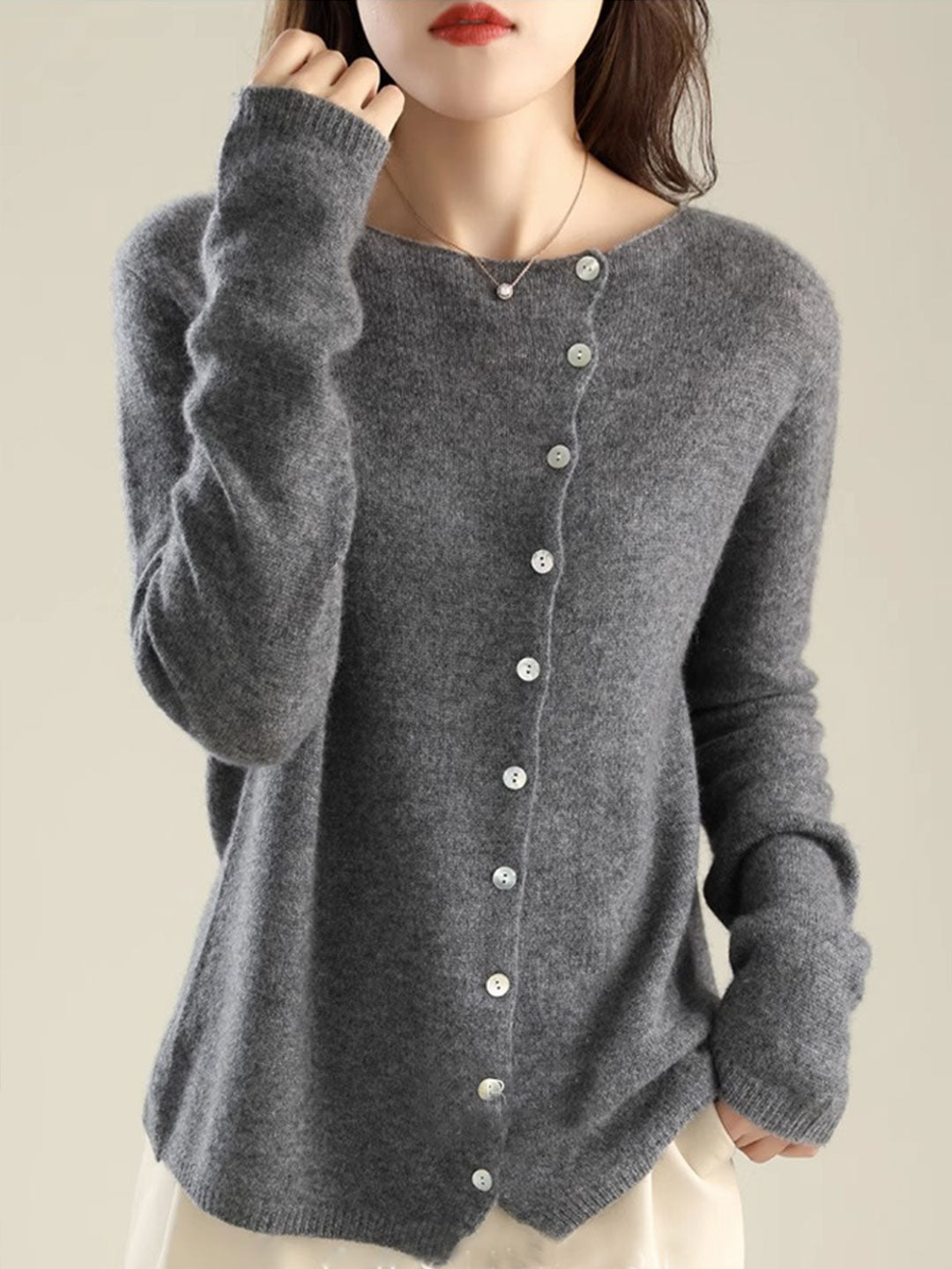 Comfortable women's long-sleeve cardigan. Elegant knit for versatile, all-season fashion.