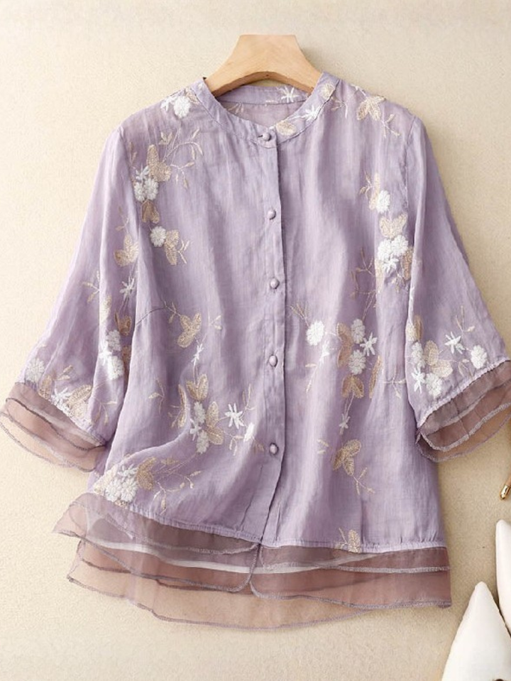 Comfortable women's embroidered floral blouse with long sleeves, perfect for everyday style.