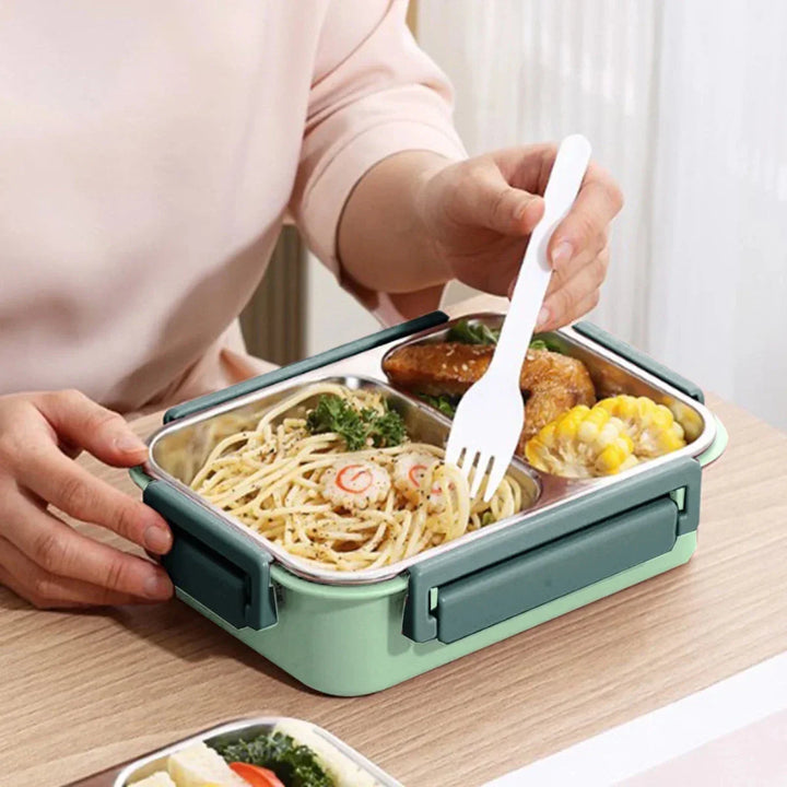 Sleek insulated food container, excellent for transporting warm lunches. A must-have portable kitchen accessory.