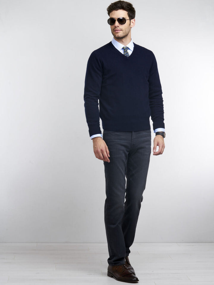 Versatile men's luxury knit cashmere sweater, navy blue, perfect for elegant & comfortable men's fashion.