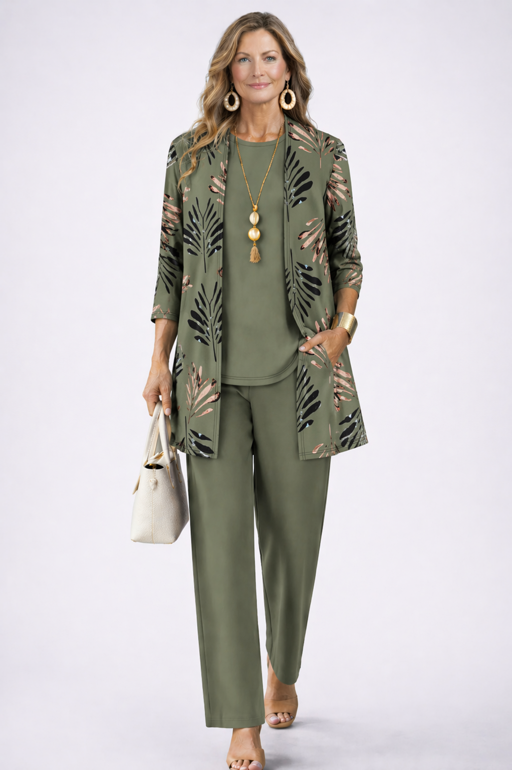 Elegant women's 3-piece set: blazer, top & trousers. Perfect for office wear or smart casual events.