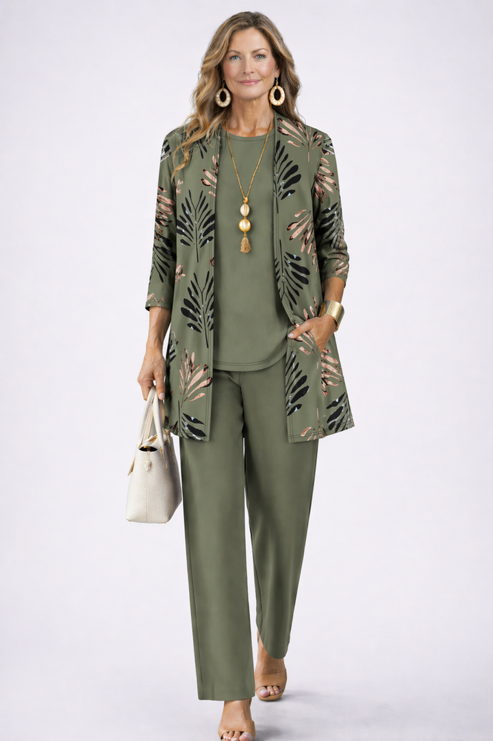 Elegant women's 3-piece set: blazer, top & trousers. Perfect for office wear or smart casual events.