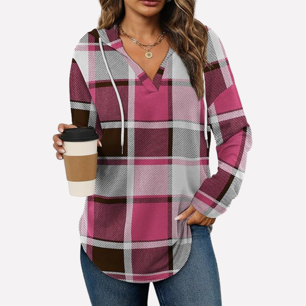 Cozy oversized women's hoodie, a casual comfort essential for loungewear and everyday wear.