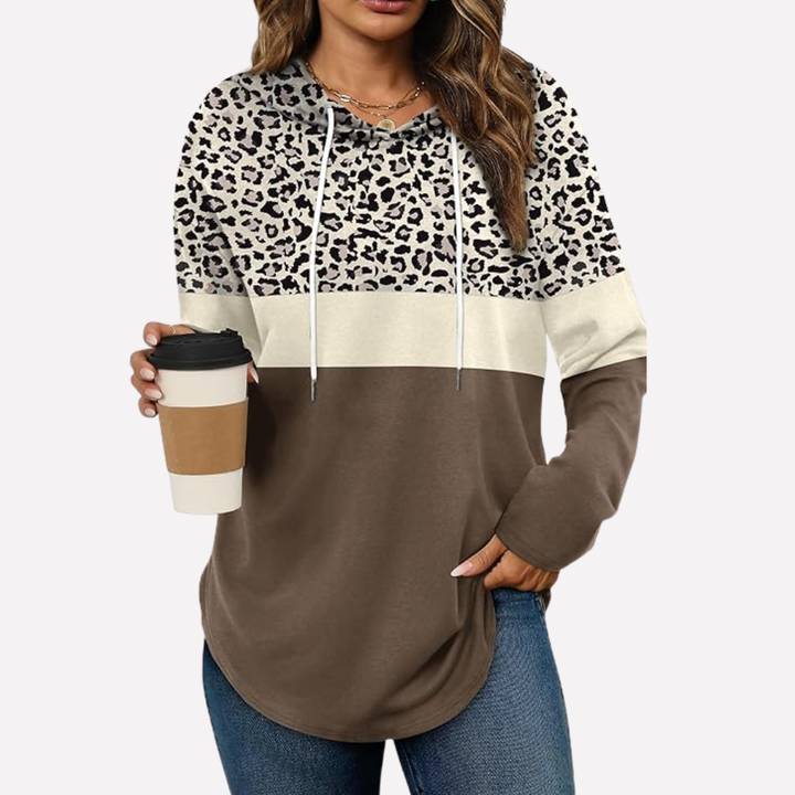 Comfortable & stylish women's crewneck sweatshirt, ideal for casual everyday wear in any season.