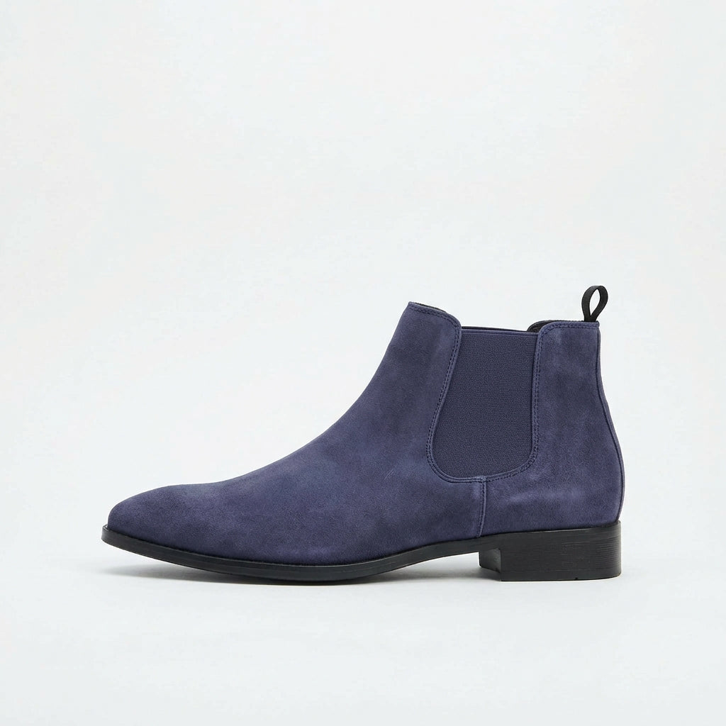Casual grey men's Chelsea boots. Versatile slip-on design, comfortable and stylish for everyday wear.