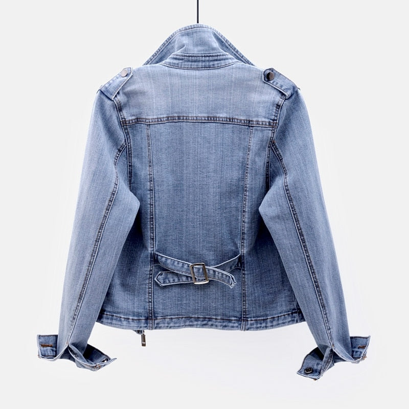 Versatile light blue women's denim jacket. Essential casual outerwear for effortless, timeless all-season style.