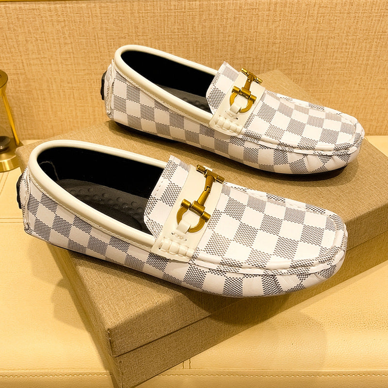 Brown men's casual slip-on loafers. Comfortable and stylish footwear for everyday wear, versatile look.