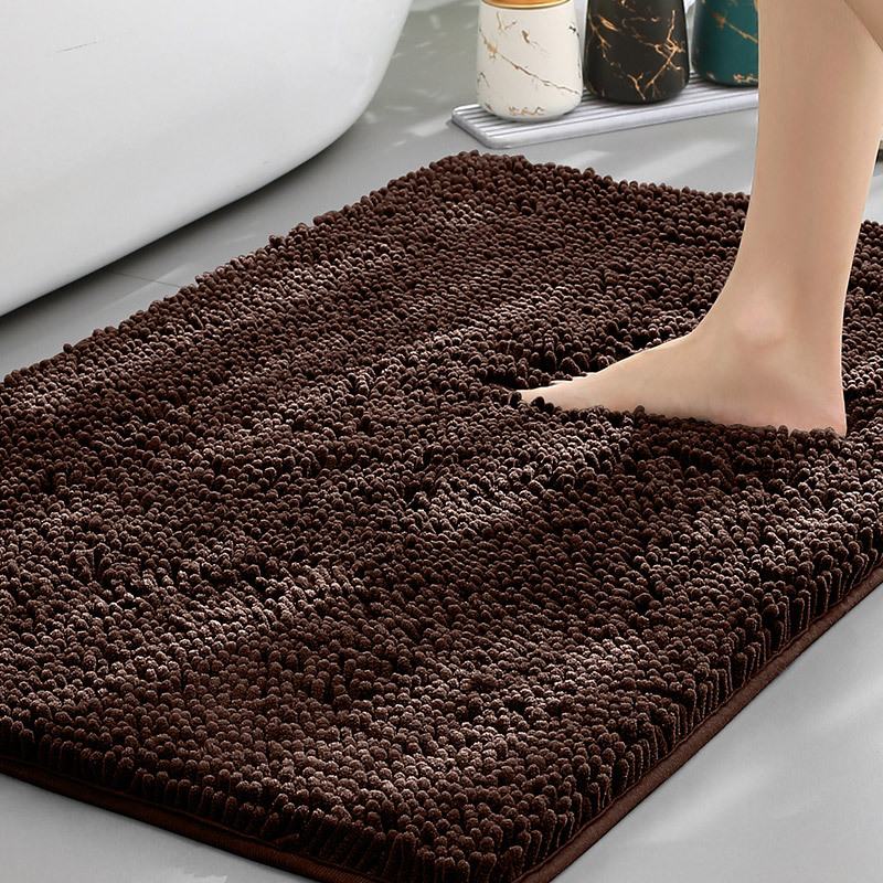 Experience ultimate softness with this plush bathroom mat. Absorbent & non-slip design for everyday comfort.
