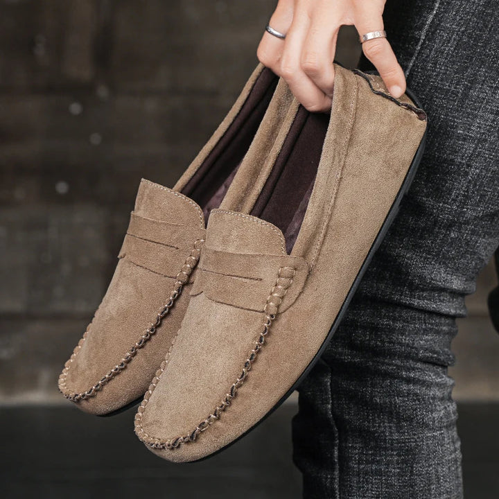 Comfortable Men's Tivoli loafers for everyday wear, featuring a classic design and easy slip-on convenience.