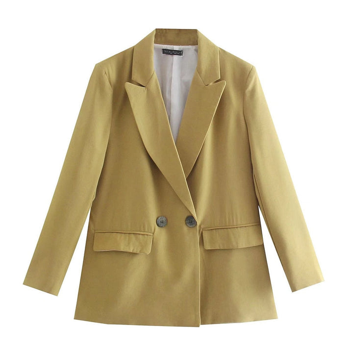 Elegant double-breasted women's jacket, embodying timeless and sophisticated style.