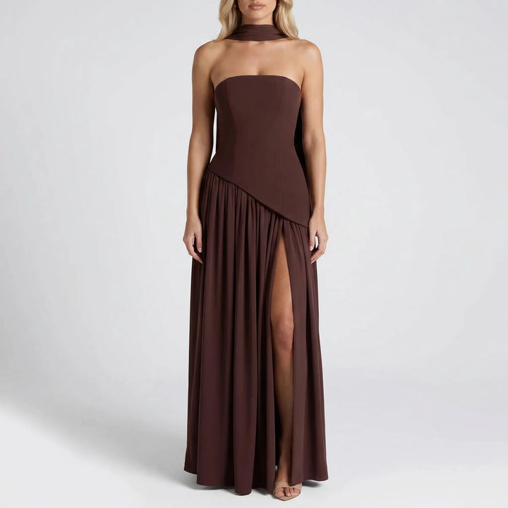 Structured corset bodice on an elegant maxi dress, ideal for formal evenings & special occasions.
