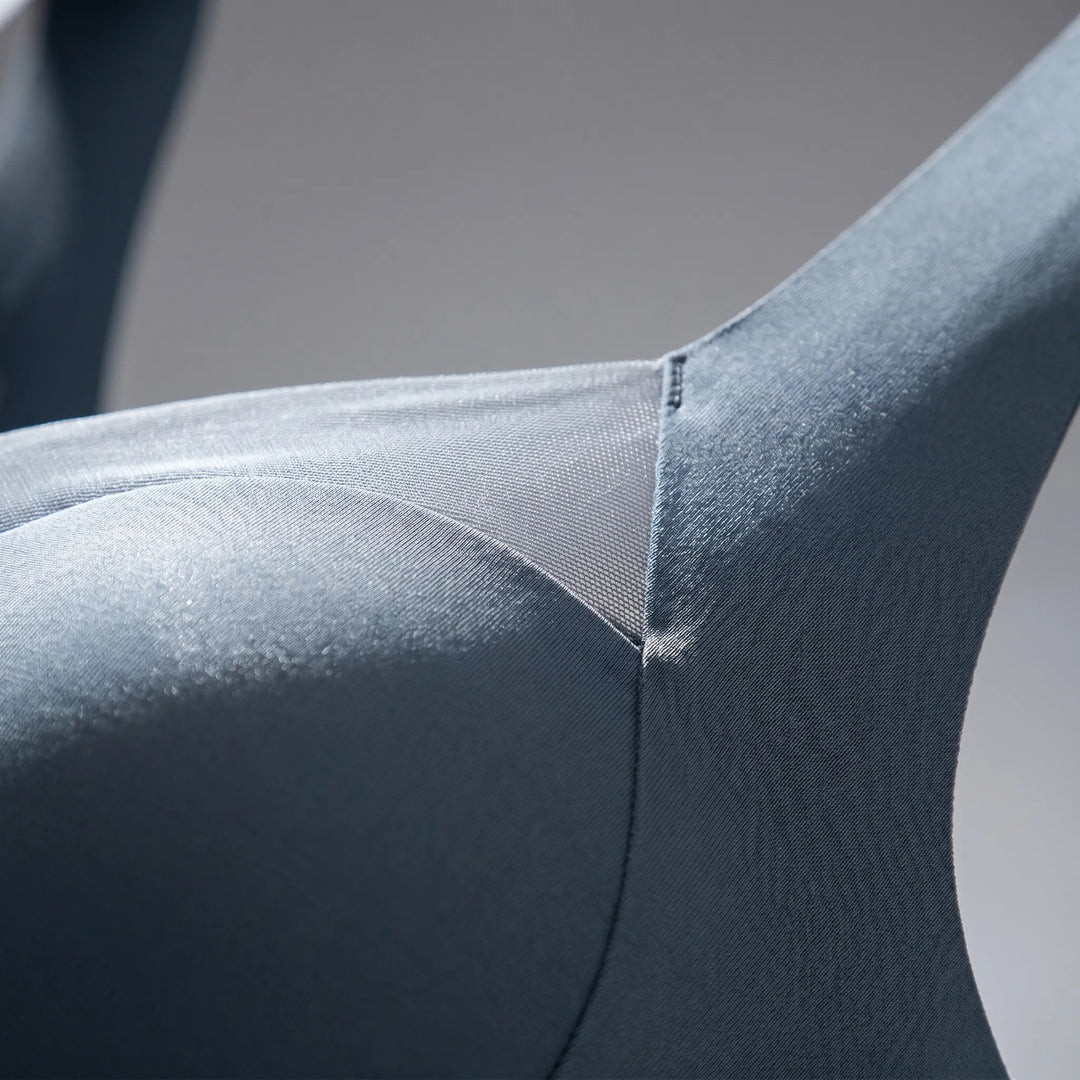 Soft, comfortable women's seamless push-up bra. Features wireless support & breathable mesh panels.