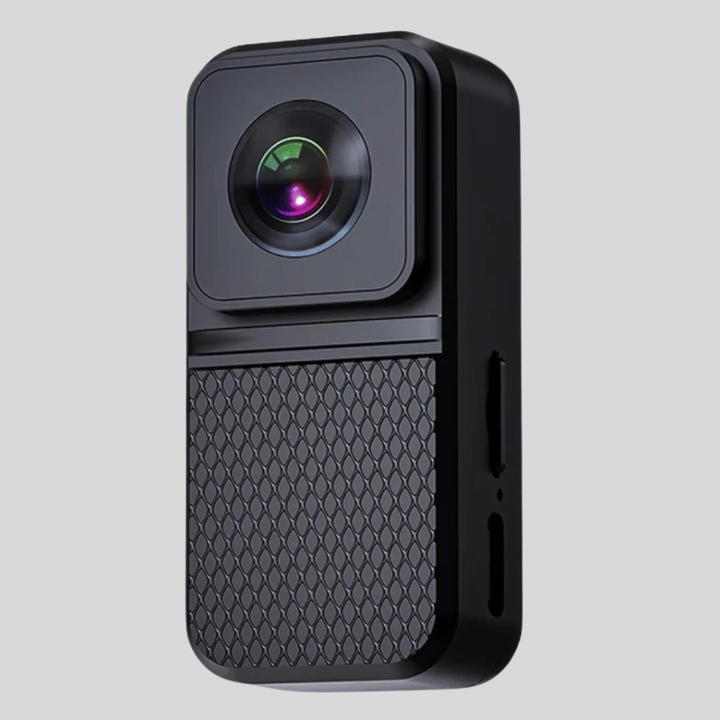 Unisex Pet Collar Camera with 160° wide-angle HD video, perfect for dog & cat adventures. Rechargeable pet tech.