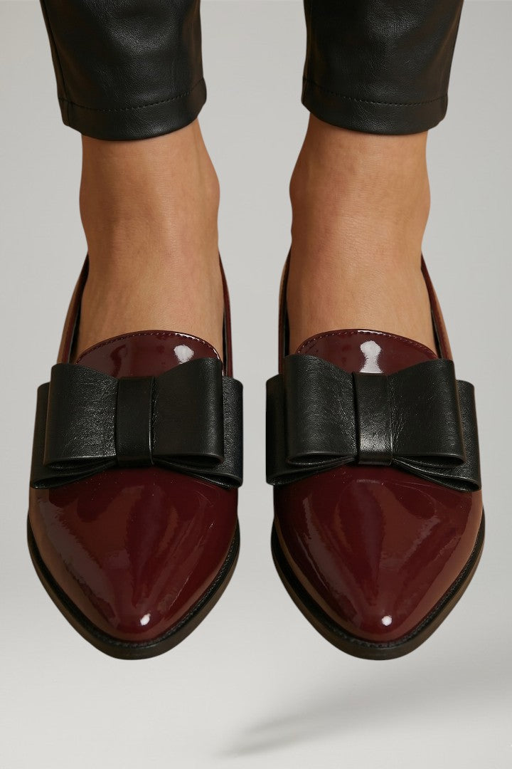 Comfortable women's walking loafers with a flexible sole. Easy slip-on design for everyday errands & comfort.