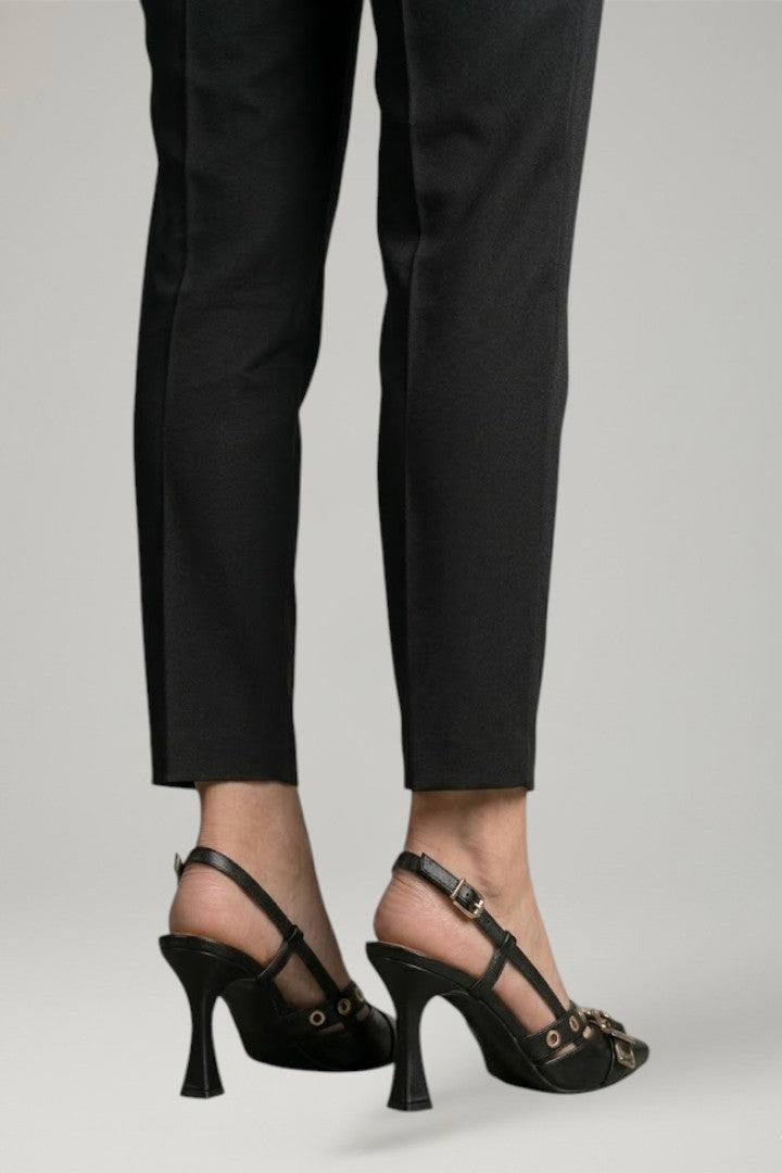 Fashionable women's open-back stiletto sandals, featuring a sharp pointed toe and delicate buckle detail.