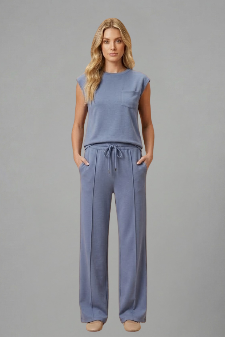 Women's short sleeve loungewear set with elastic waist shorts for comfortable, everyday casual wear.