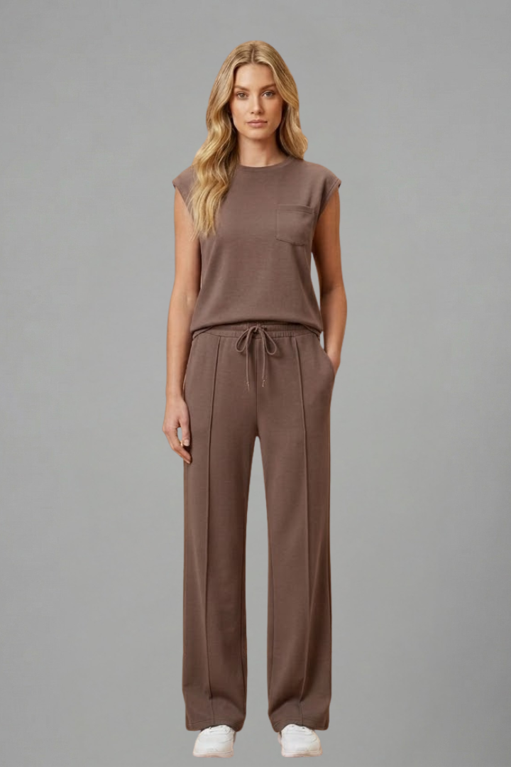 Stylish women's home wear set, includes a comfy short sleeve top and elastic waist shorts for lounging.