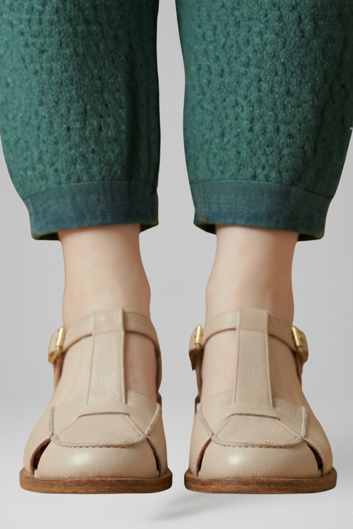 Versatile women's Mary Jane sandals with adjustable strap, ideal for comfortable casual summer footwear.
