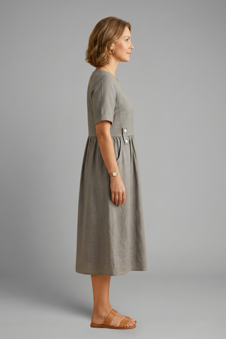 Effortless women's round neck short sleeve midi dress, perfect for a comfortable and loose fit style.