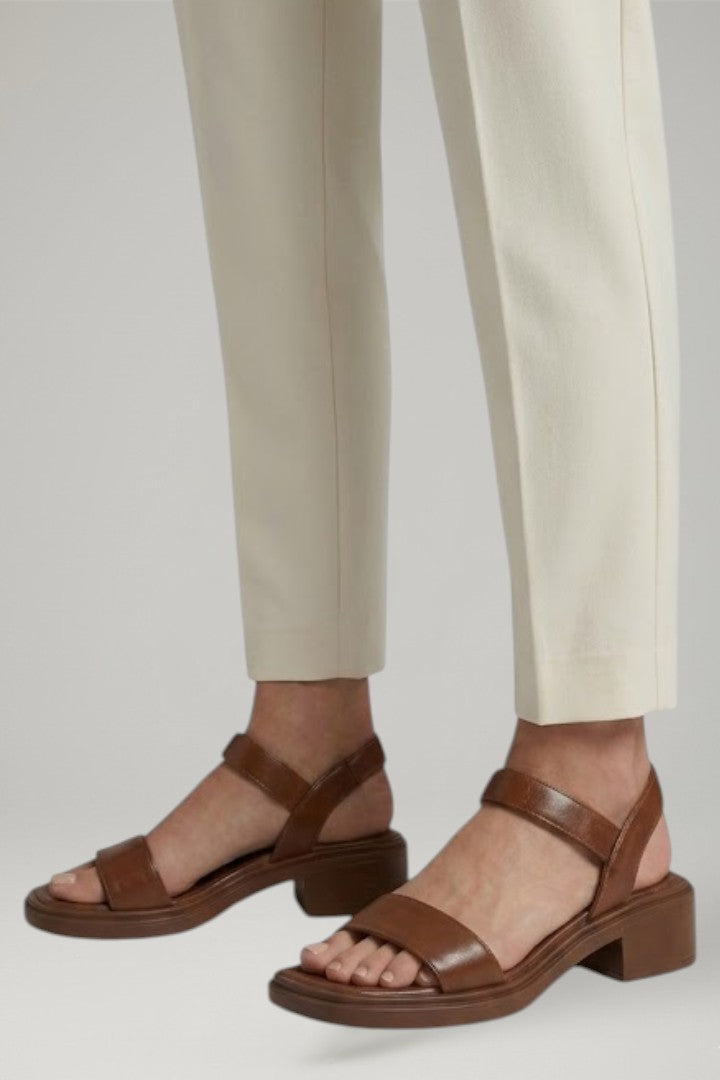 Everyday wear women's sandals with orthopaedic benefits, soft cushioned insole & stable block heel.
