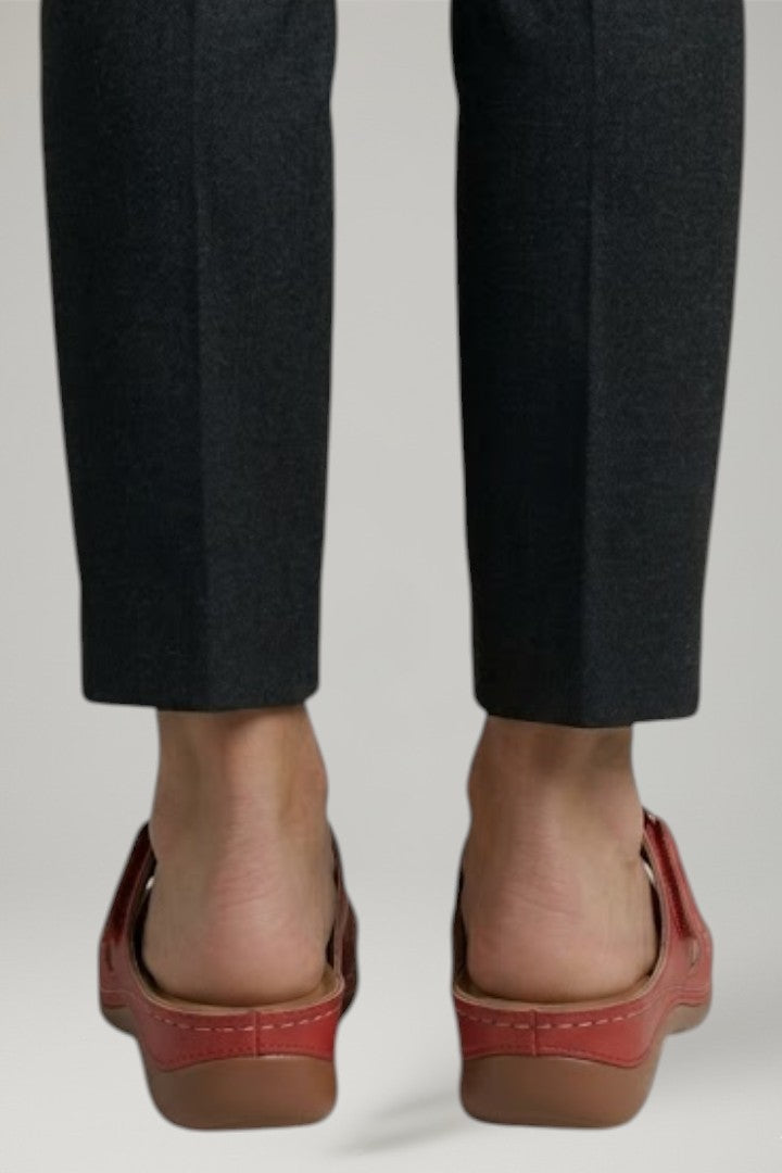 Arch support comfort sandals for women, with adjustable straps for a secure and healthy fit.
