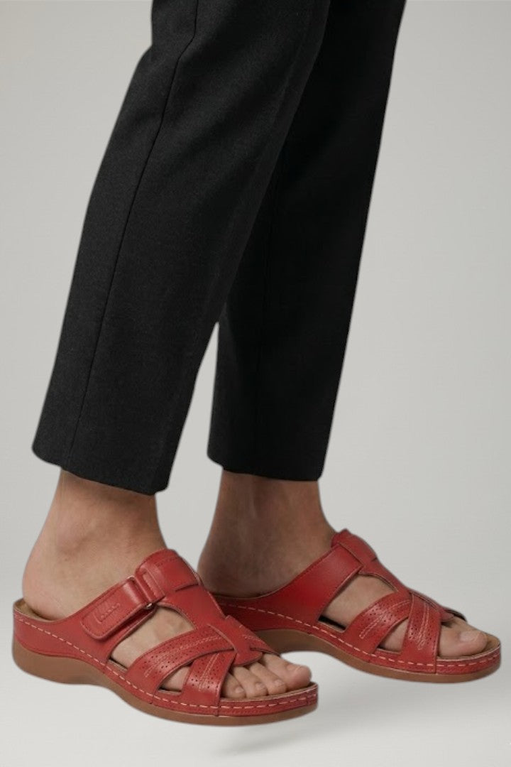 Stylish women's summer sandals with arch support, perfect for everyday comfort and walking.