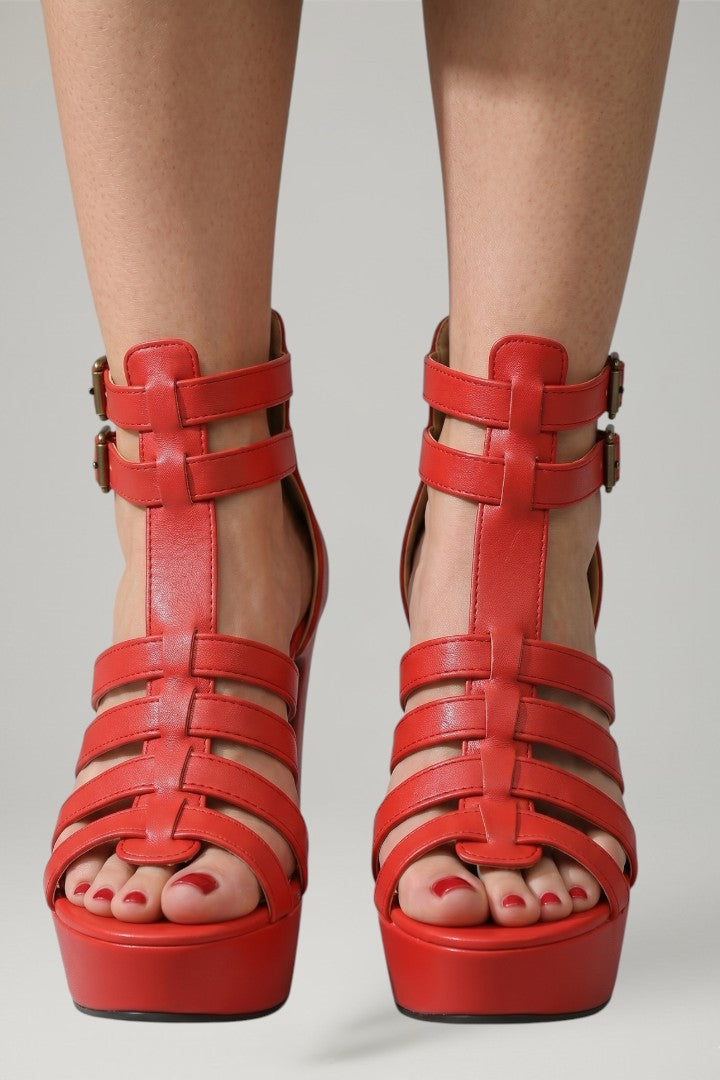 Stylish women's platform slip-on sandals, designed for comfort and fashionable summer everyday wear.