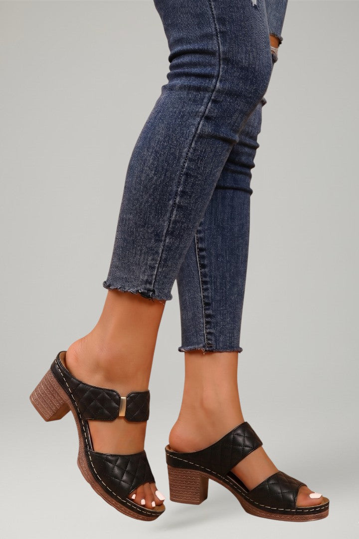 Chic women's block heel sandals for summer, featuring adjustable straps and a comfortable design for casual elegance.
