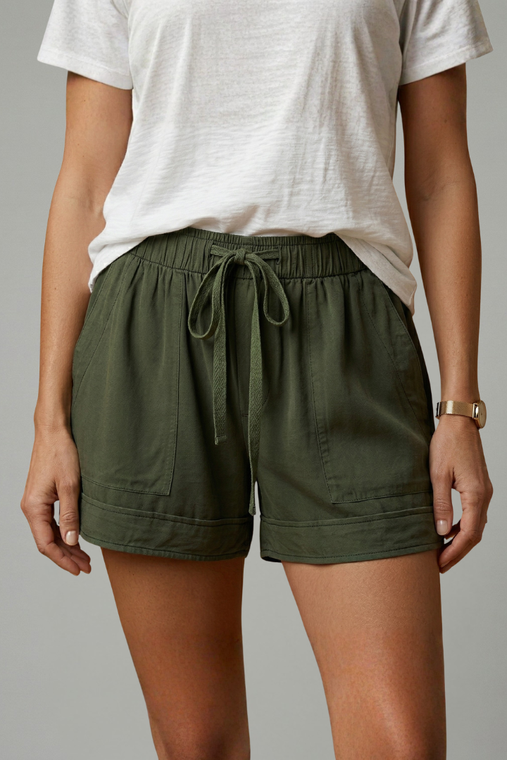 Comfortable women's drawstring shorts, relaxed fit, ideal for warm weather.