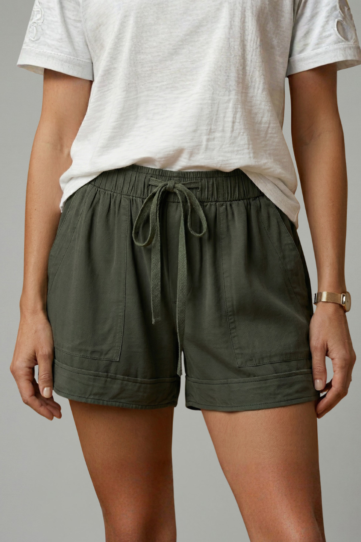 Breathable women's drawstring shorts, relaxed cut for ultimate warm-weather comfort.