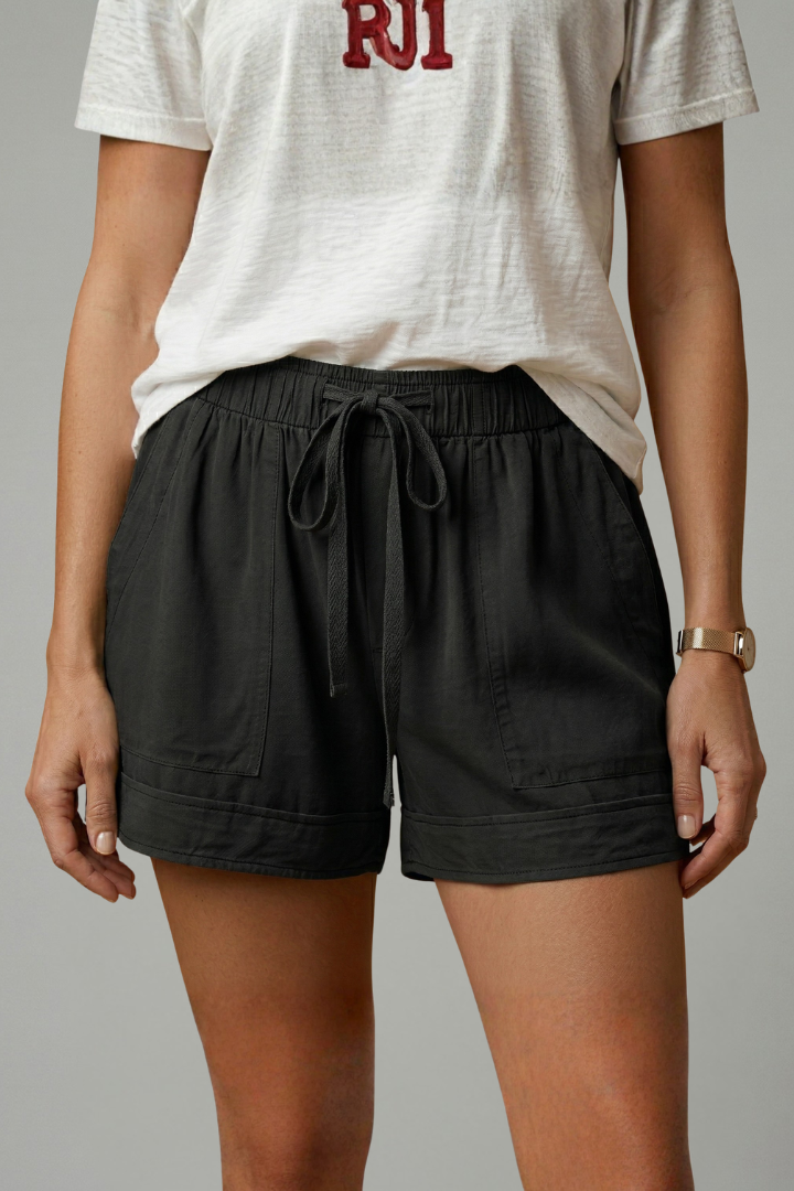 Everyday women's pull-on shorts, relaxed fit, featuring a convenient drawstring.