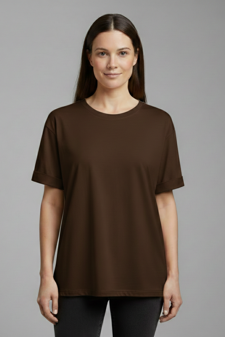 Stylish women's short sleeve t-shirt: effortless round neck and elegant rolled sleeves. Perfect classic tee.