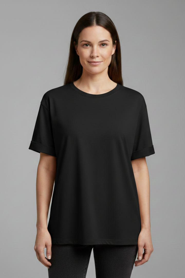 Spring and summer women's t-shirt. Relaxed fit, round neck, and fashionable rolled sleeves for a casual look.