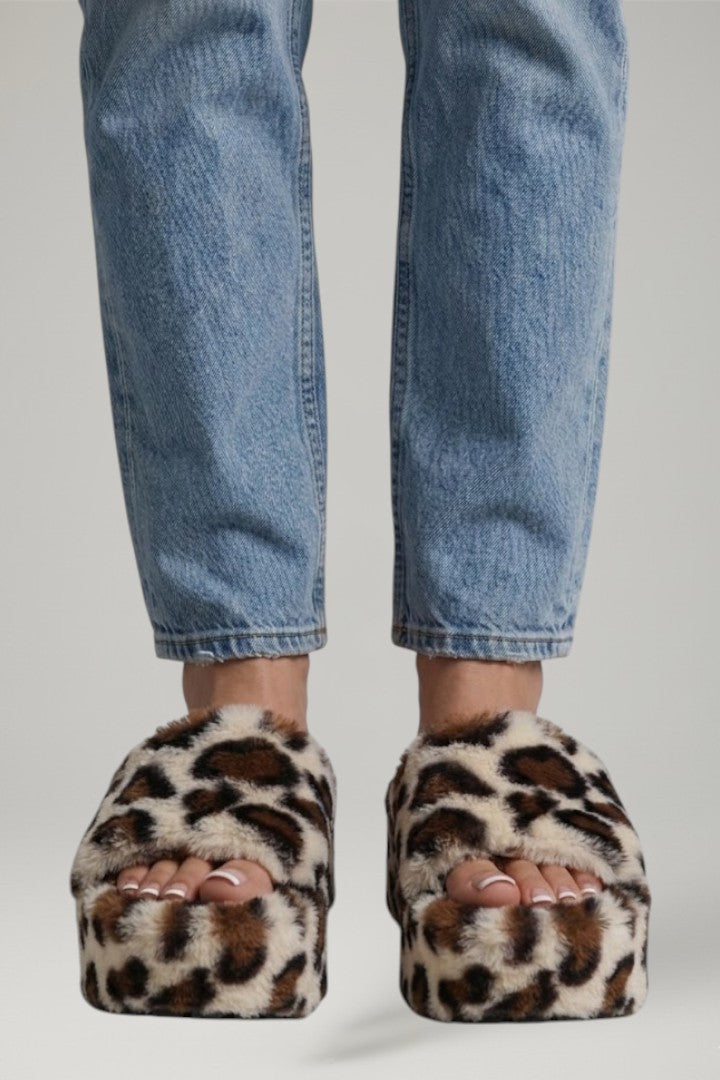 Versatile women's dressy wedge sandals with cushioned platform for stylish comfort this summer.