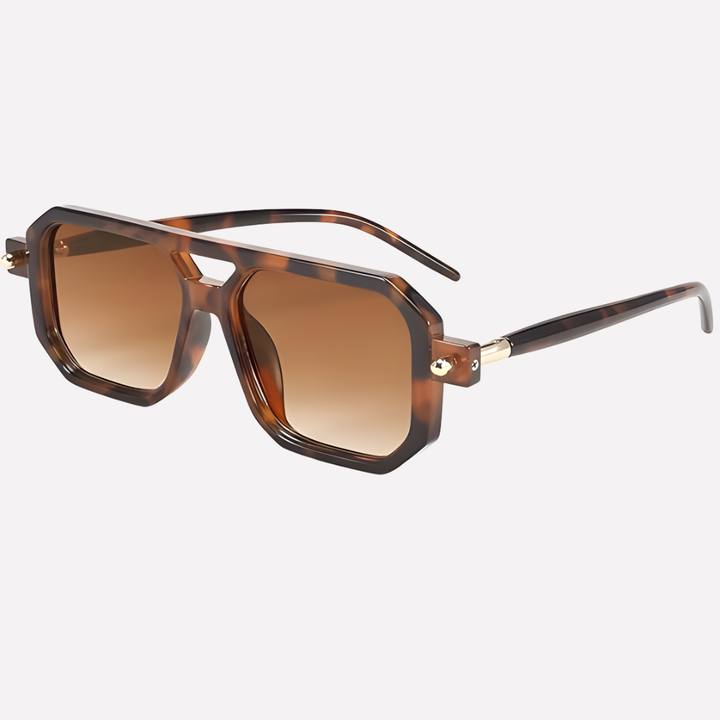 Chic unisex aviator shades with UV400 protection; timeless retro eyewear, ideal for fashion and outdoor use.