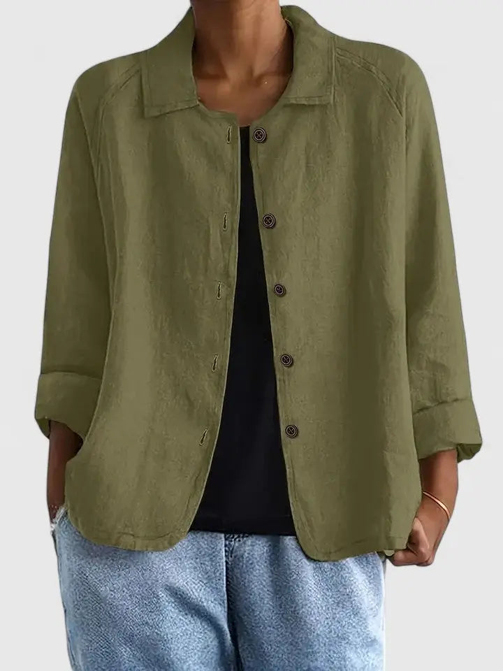 Essential women's light top, soft and comfortable for spring and summer. Perfect for versatile everyday style.