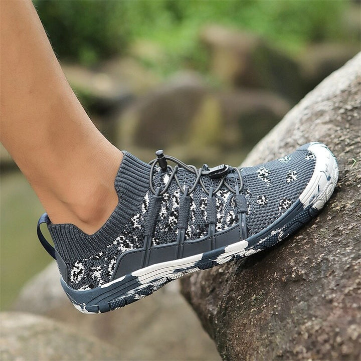 Athletic barefoot training shoes with excellent grip & lightweight construction.
