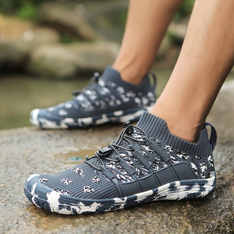 Versatile unisex athletic shoes, flexible & non-slip, perfect for sports & active wear.