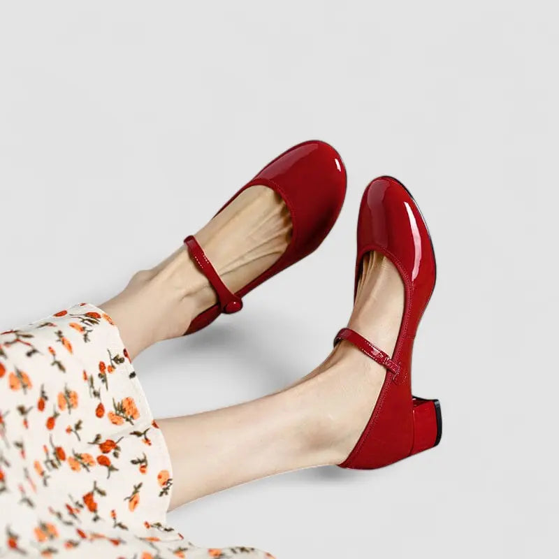 Supportive Noémie Mary Jane shoes for women, designed with orthopedic comfort and arch support.