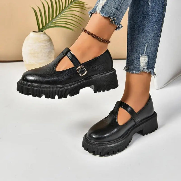 Orthopedic platform Mary Jane shoes for women, providing all-day comfort, foot support, and stylish everyday wear.