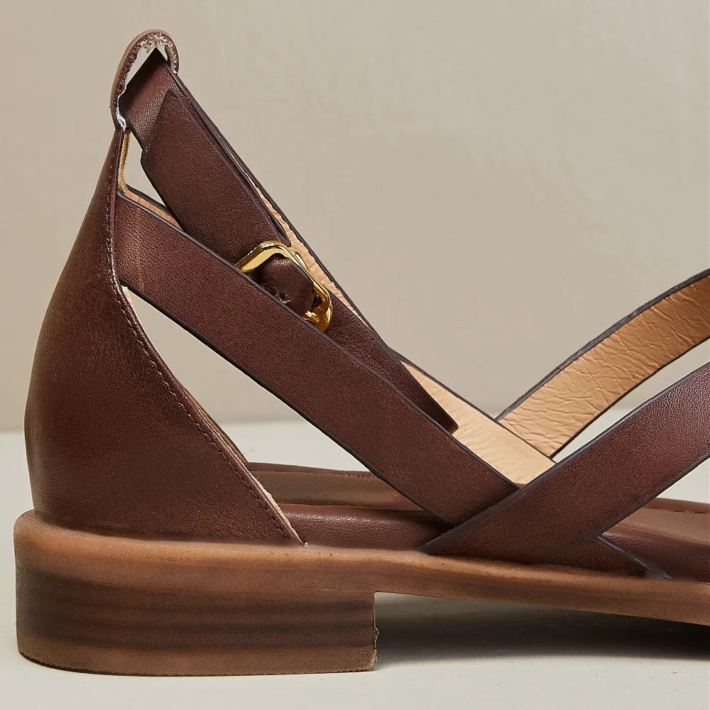 Women's comfort sandals in brown leather with a minimalist design, great for summer footwear