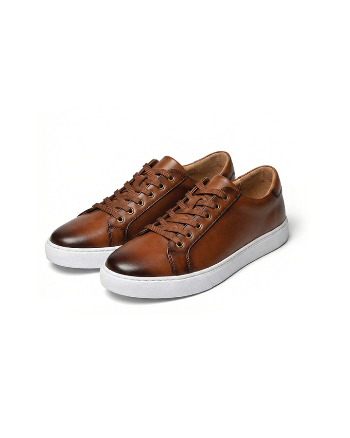 Classic men's black leather low-top sneakers perfect for smart casual everyday wear.
