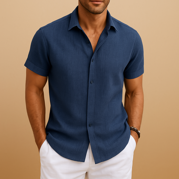 Classic men's long sleeve shirt with a tailored fit, perfect for versatile casual and semi-formal wear.
