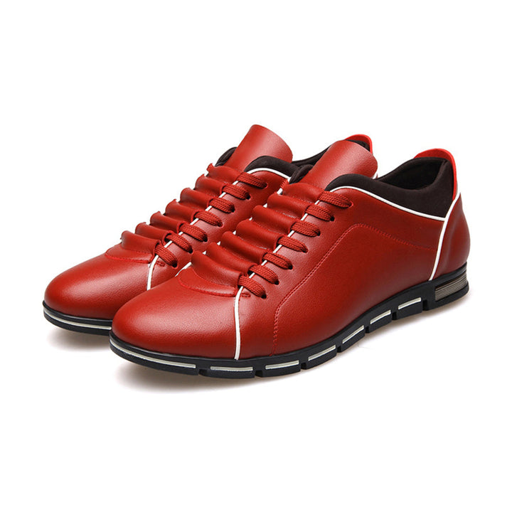 Modern men's low-top sneakers, classic look for comfortable everyday style & versatility.